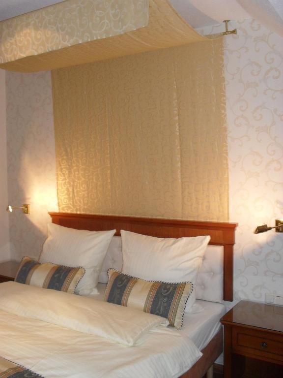 In Piazza Hotell Bad Klosterlausnitz Exteriör bild