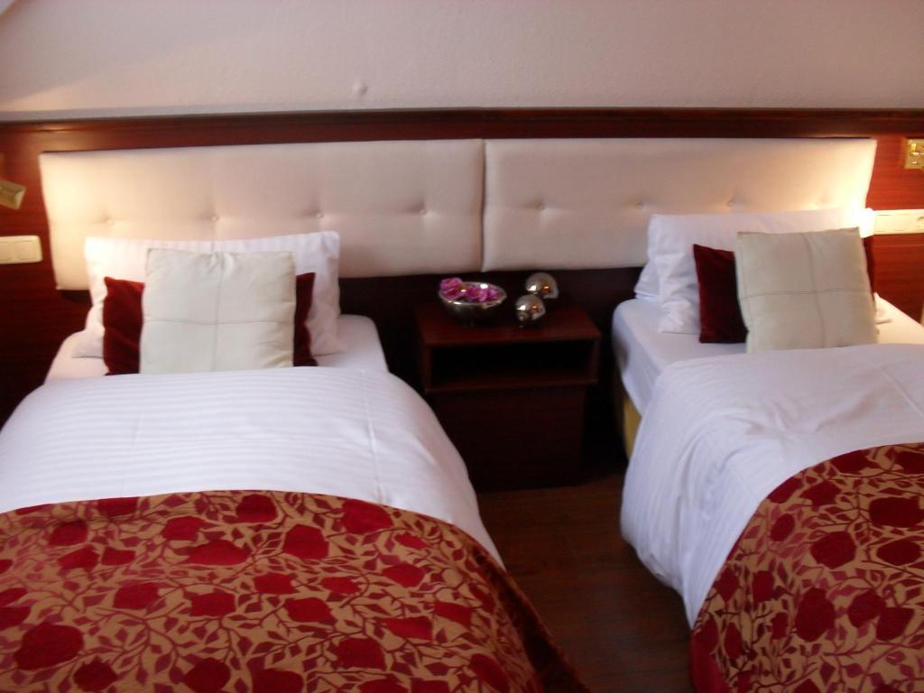 In Piazza Hotell Bad Klosterlausnitz Rum bild