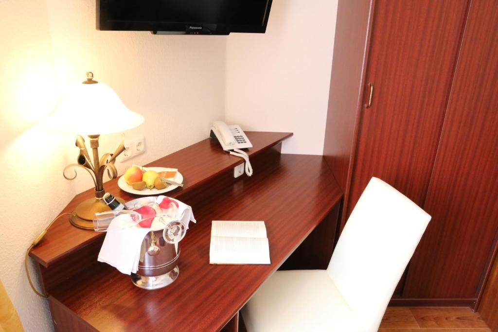 In Piazza Hotell Bad Klosterlausnitz Exteriör bild