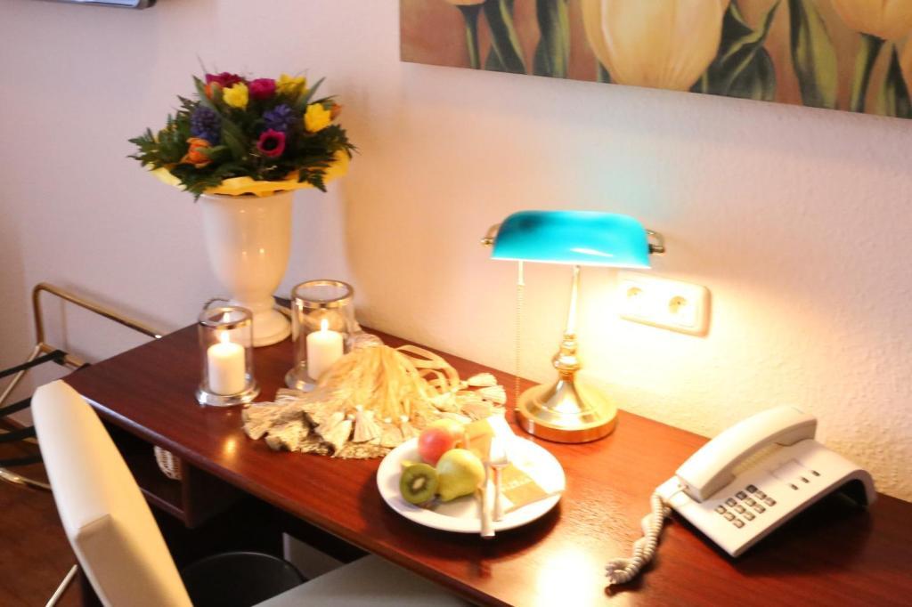 In Piazza Hotell Bad Klosterlausnitz Exteriör bild