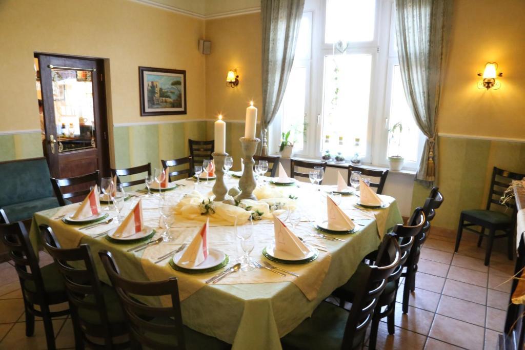 In Piazza Hotell Bad Klosterlausnitz Exteriör bild