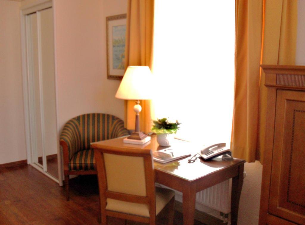 In Piazza Hotell Bad Klosterlausnitz Rum bild